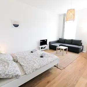  Apartment Living - Hasnerstraße